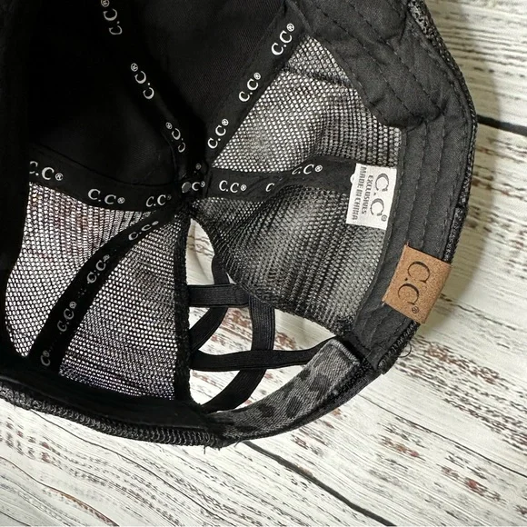NWOT CC HAT PONY TAIL CRISS CROSS GRAY LEOPARD CHEETAH PRINT BASEBALL CAP BLACK - Picture 5 of 9